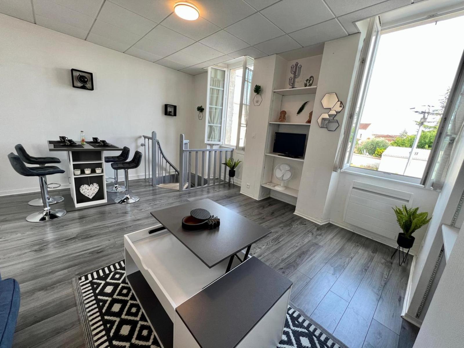 Myvi Cognac Apartment Luaran gambar